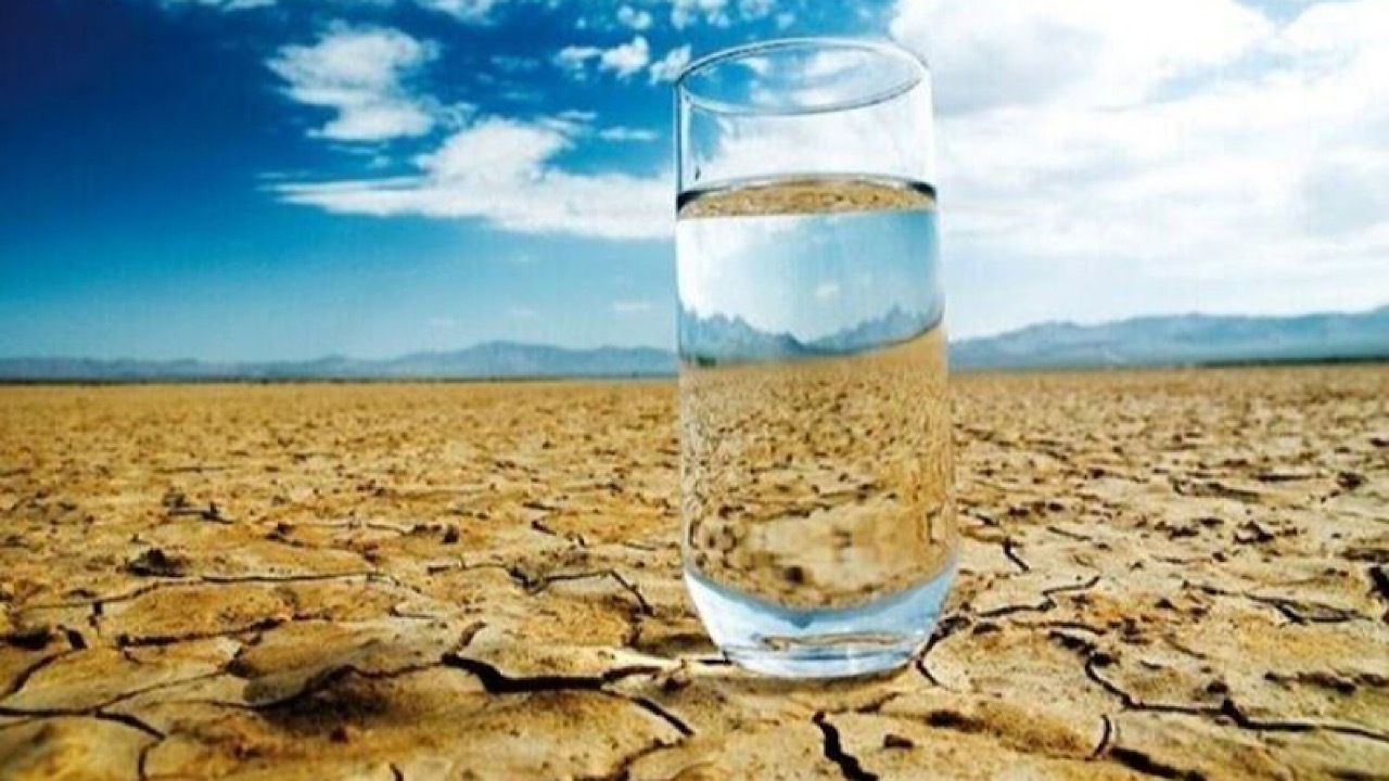 در آستانه رویای آب، اما زنگ خطری که شنیده نمیشود