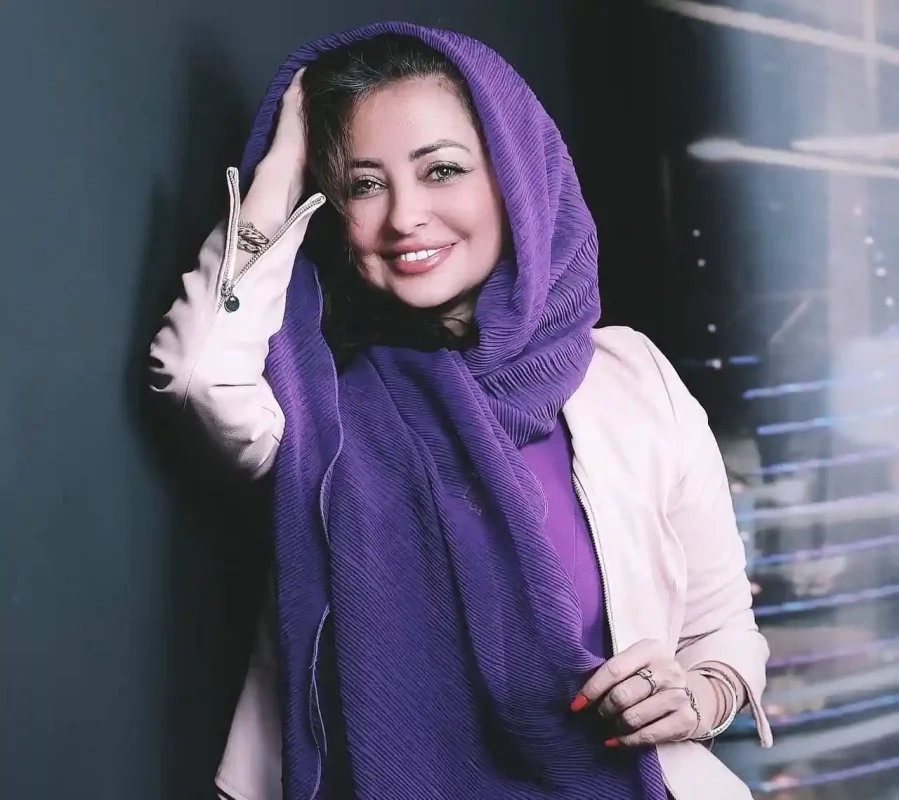 نفیسه روشن، بازیگر سینما با تیپ سرخپوستی جذاب