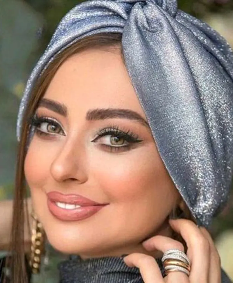 نفیسه روشن، بازیگر سینما با تیپ سرخپوستی جذاب