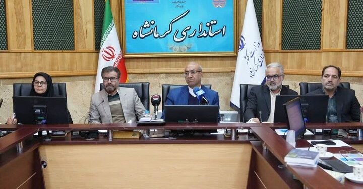 منوچهر حبیبی: تکمیل کتابخانه مرکزی کرمانشاه مطالبه عمومی مردم است
