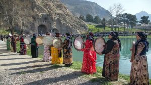 نوروز پیروز