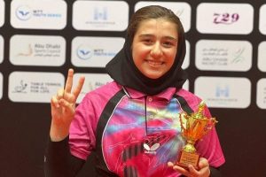 وانیا یاوری، دختر پینگپنگباز کرمانشاهی در رقابتهای المپیک دانشآموزی در کشور صربستان