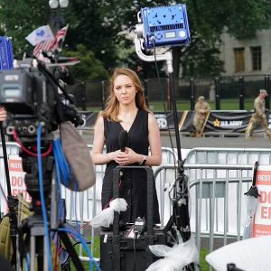 دونالد ترامپ خواستار اخراج خبرنگار CNN شد: «ناتاشا برتراند باید مثل سگ اخراج شود!»
