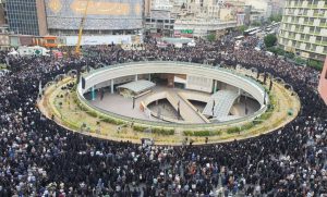 رونمایی از دیوارنگاره تازه میدان ولیعصر با تصویر رهبری
