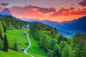 خرداد بهترین زمان برای سفر به مناطق خنک