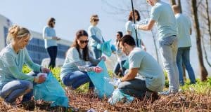 یادگیری خدمت محور، تحصیلات آکادمیک و خدمات داوطلبانه به جامعه