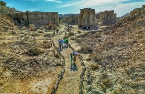 ژئوپارک جهانی قشم الگویی برای توسعه پایدار و ارتقای جایگاه علمی و گردشگری ایران