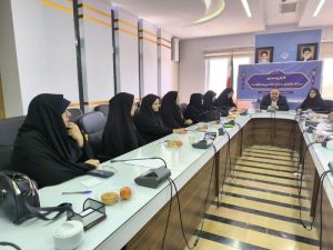 دکتر مریم اکبری مدیرکل دفتر امور بانوان و خانواده استانداری کرمانشاه