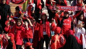 زنانی در نقش “هانیکُرده” و این بوقچیها سرکوب