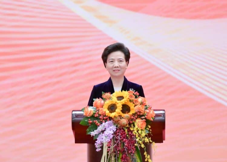 br6brj5armJH6UfK Shen Yiqin, President of the China Women's Federation