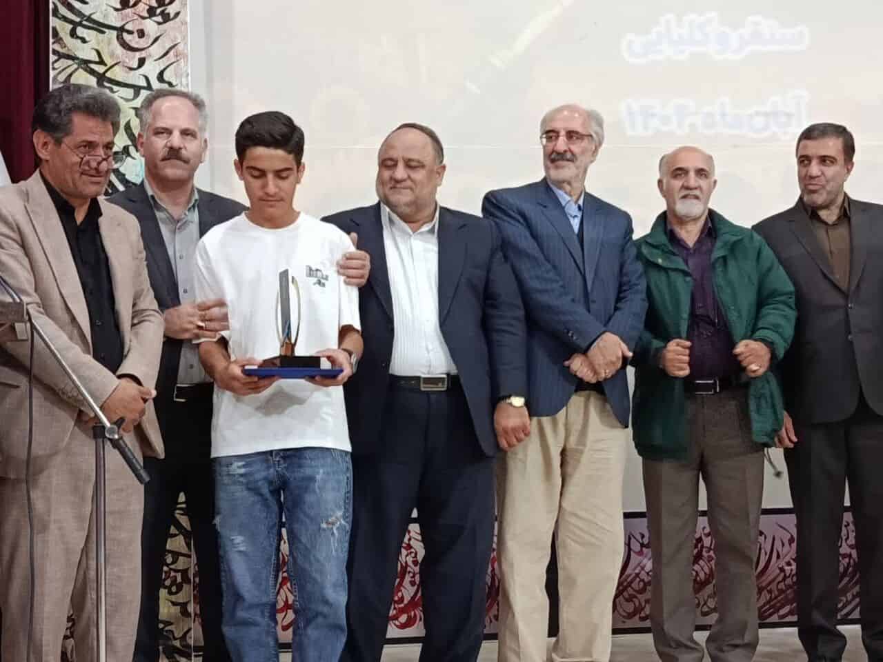 نفرات برتر جشنواره ملی خوشنویسی خط تحریری در سنقر و کلیایی