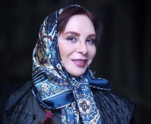 تاب بازی کردن افسانه بایگان در یک مکان خاص