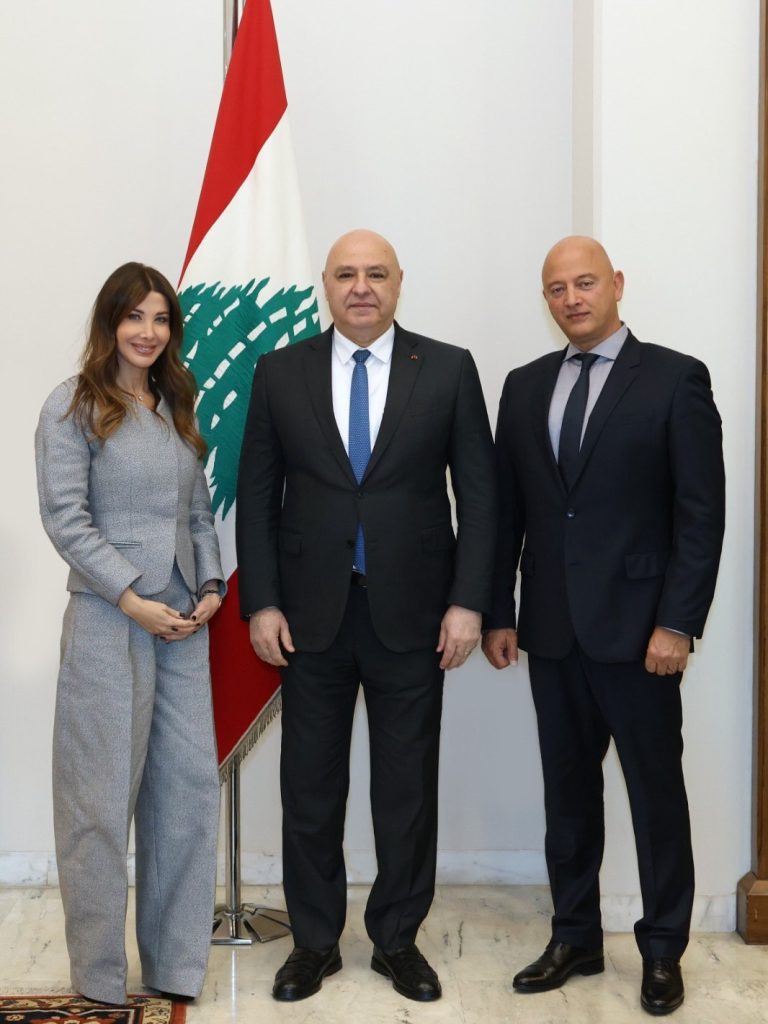 پوشش نانسی عجرم در دیدار رئیسجمهور لبنان