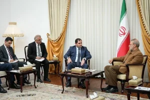 دیدار وزیر دفاع ارمنستان سورن پاپیکیان با علیاکبر احمدیان دبیر شورای عالی امنیت ملی ایران در تهران درباره همکاریهای دفاعی و امنیت قفقاز