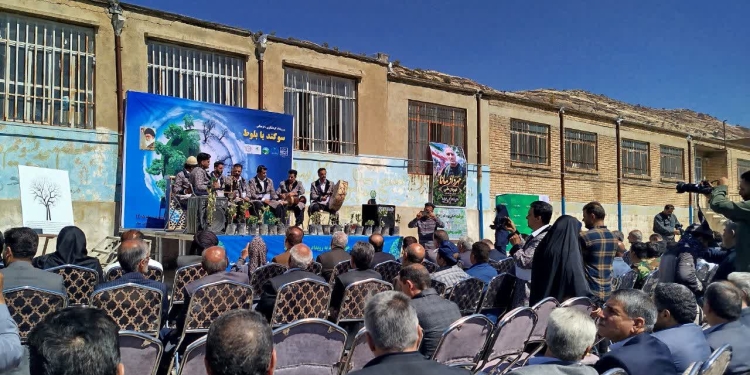 سوگند با بلوط؛ روایتی از دلدادگی زاگرس‌نشینان به طلای سبز